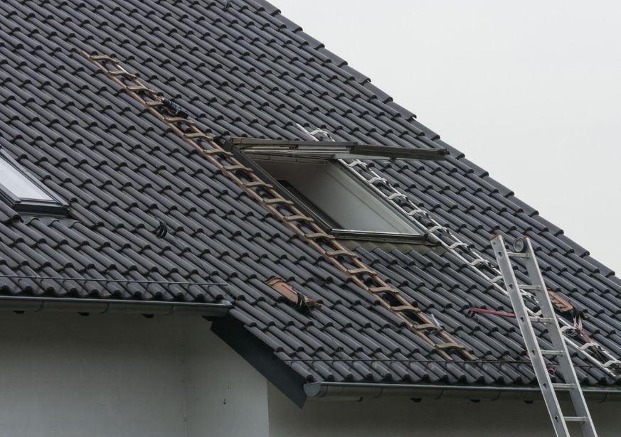 Pretoria East Handyman - roof repairs tiling painting waterproofing gutter repair gutter cleaning flat single pitch thatched roofs